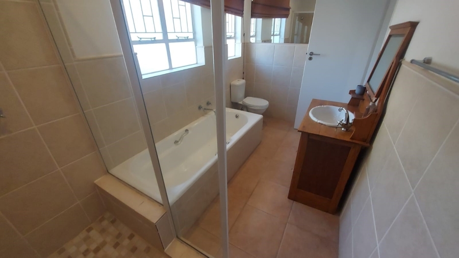 6 Bedroom Property for Sale in Kingsview Ext 1 Mpumalanga