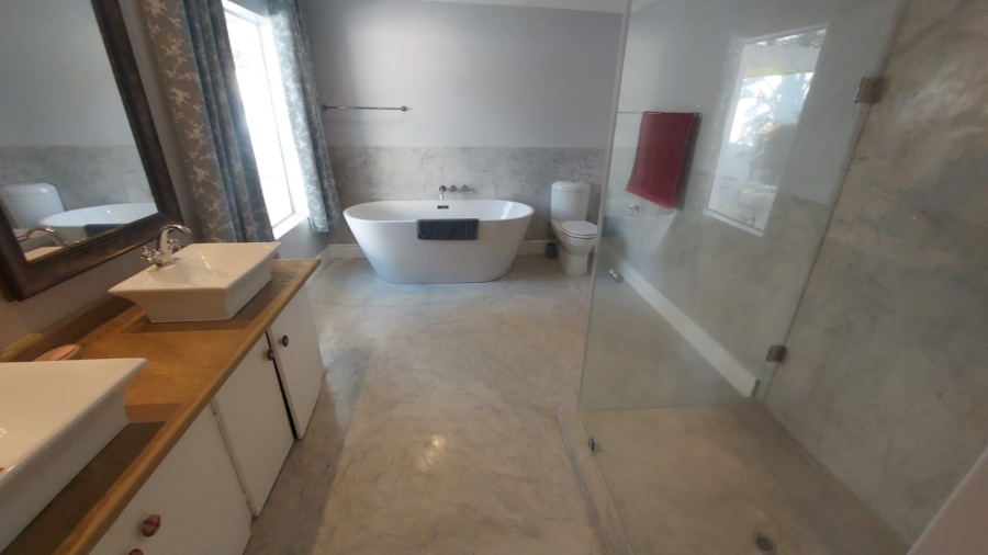 6 Bedroom Property for Sale in Kingsview Ext 1 Mpumalanga