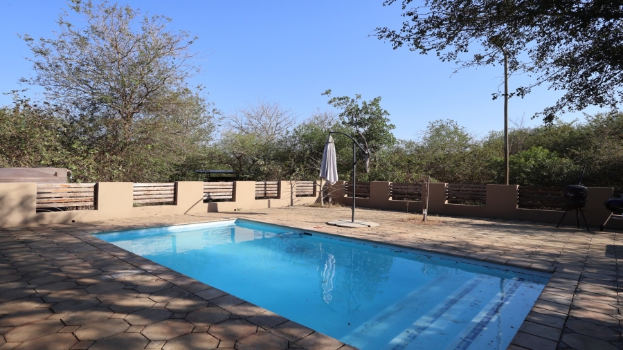 2 Bedroom Property for Sale in Marloth Park Mpumalanga