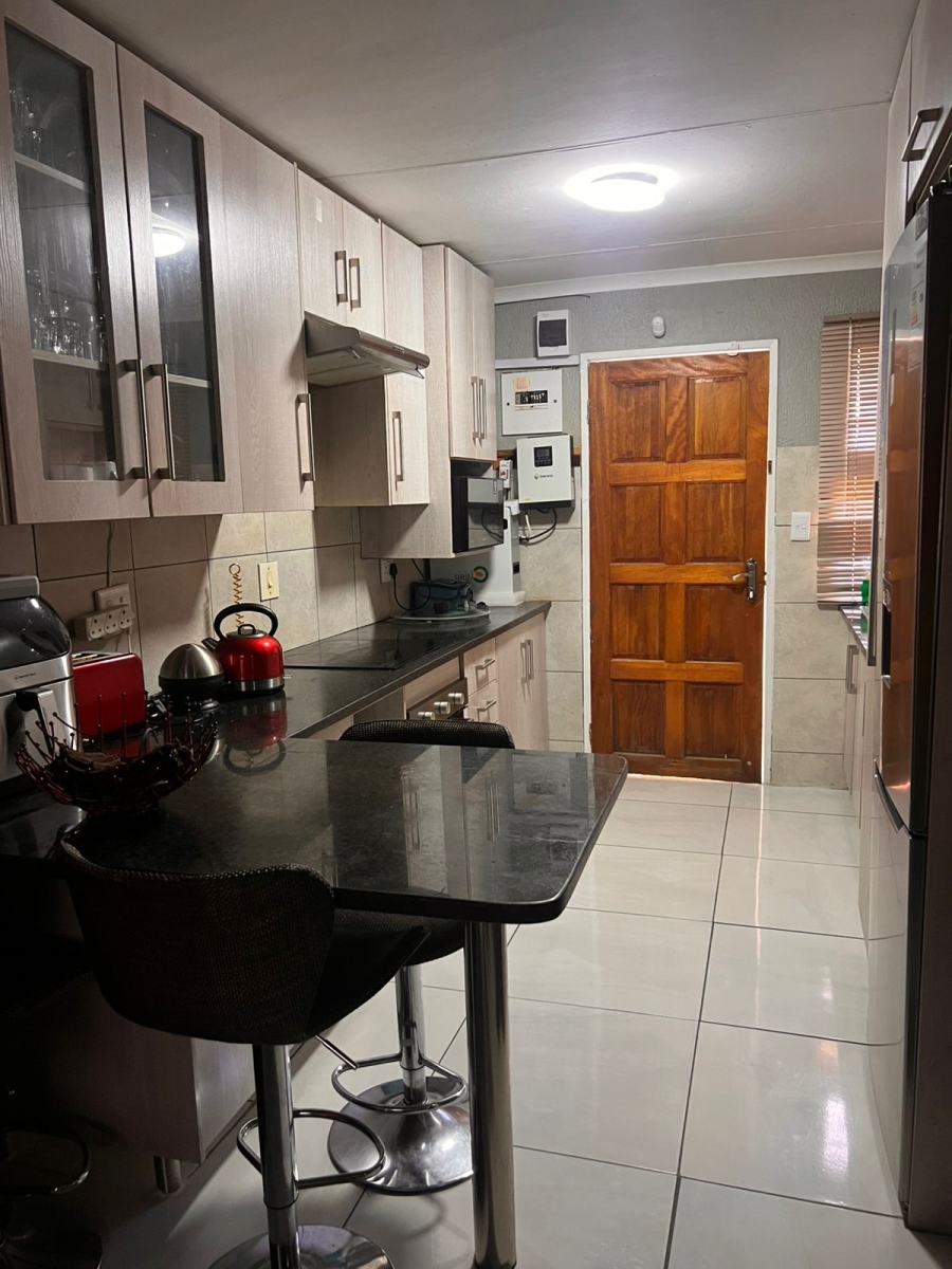 To Let 4 Bedroom Property for Rent in West Acres Mpumalanga