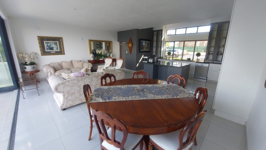 5 Bedroom Property for Sale in Riverside Park Mpumalanga