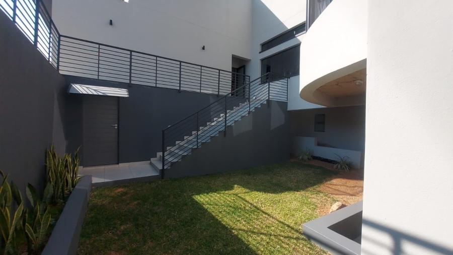 5 Bedroom Property for Sale in Riverside Park Mpumalanga