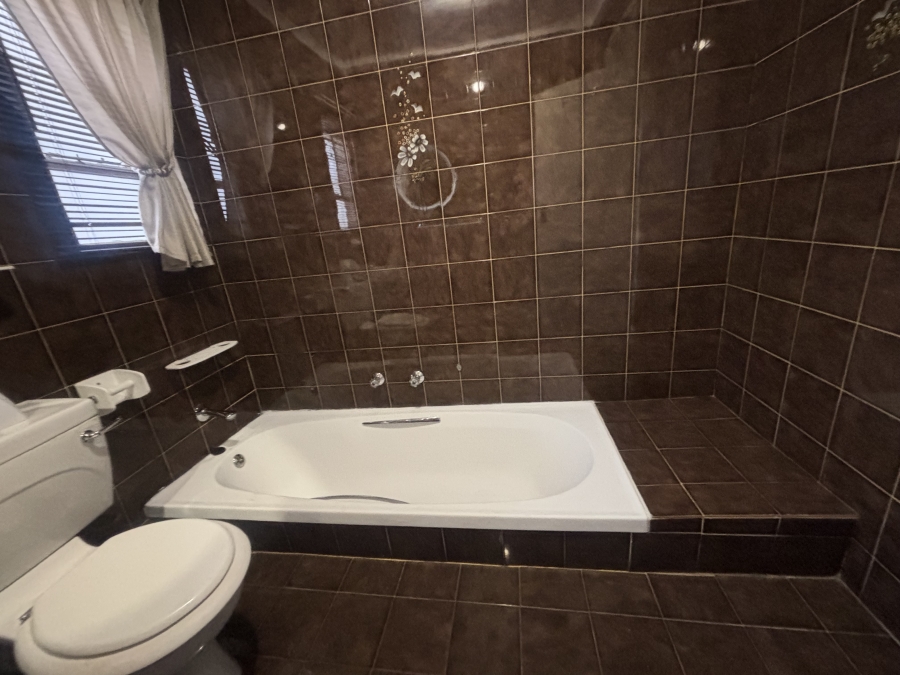 4 Bedroom Property for Sale in Reyno Ridge Mpumalanga