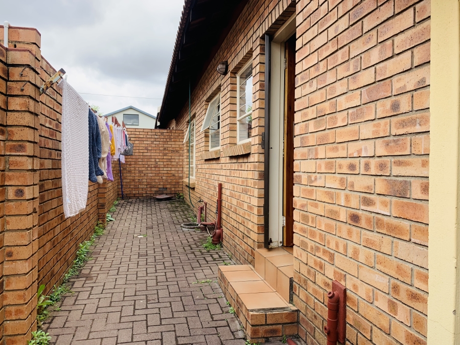 2 Bedroom Property for Sale in Middelburg Central Mpumalanga