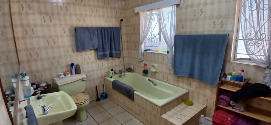 4 Bedroom Property for Sale in Witbank Ext 8 Mpumalanga