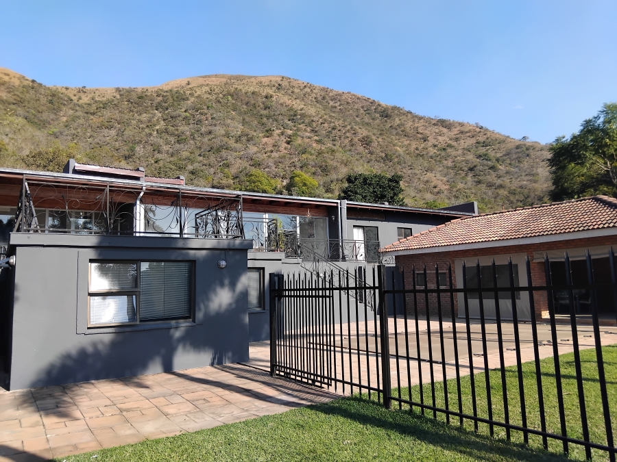 6 Bedroom Property for Sale in Barberton Mpumalanga