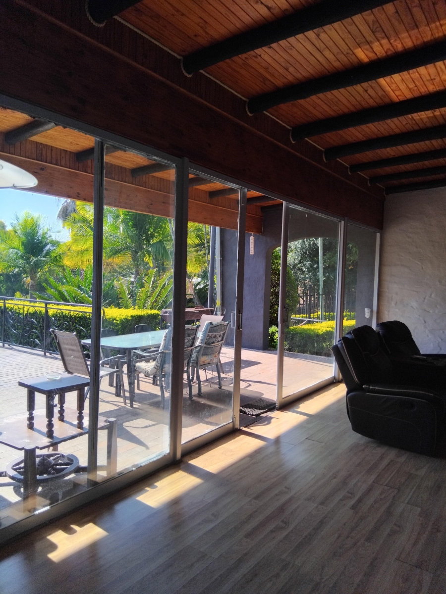 6 Bedroom Property for Sale in Barberton Mpumalanga