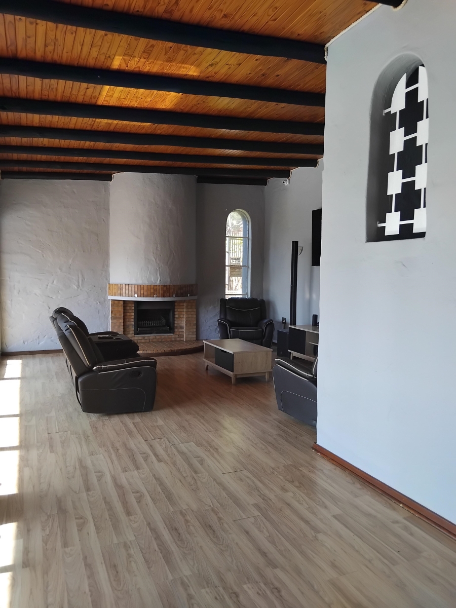 6 Bedroom Property for Sale in Barberton Mpumalanga