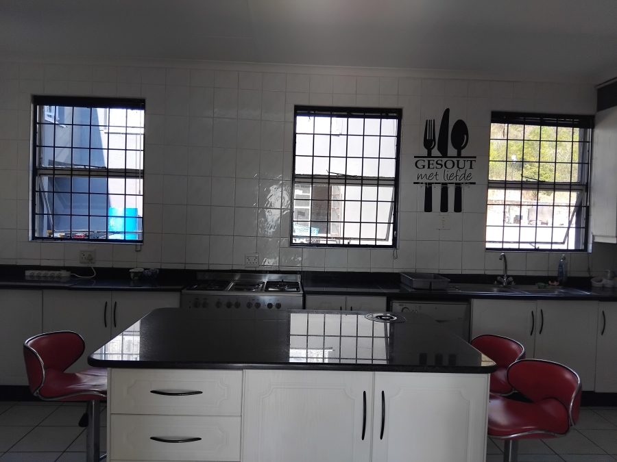 6 Bedroom Property for Sale in Barberton Mpumalanga