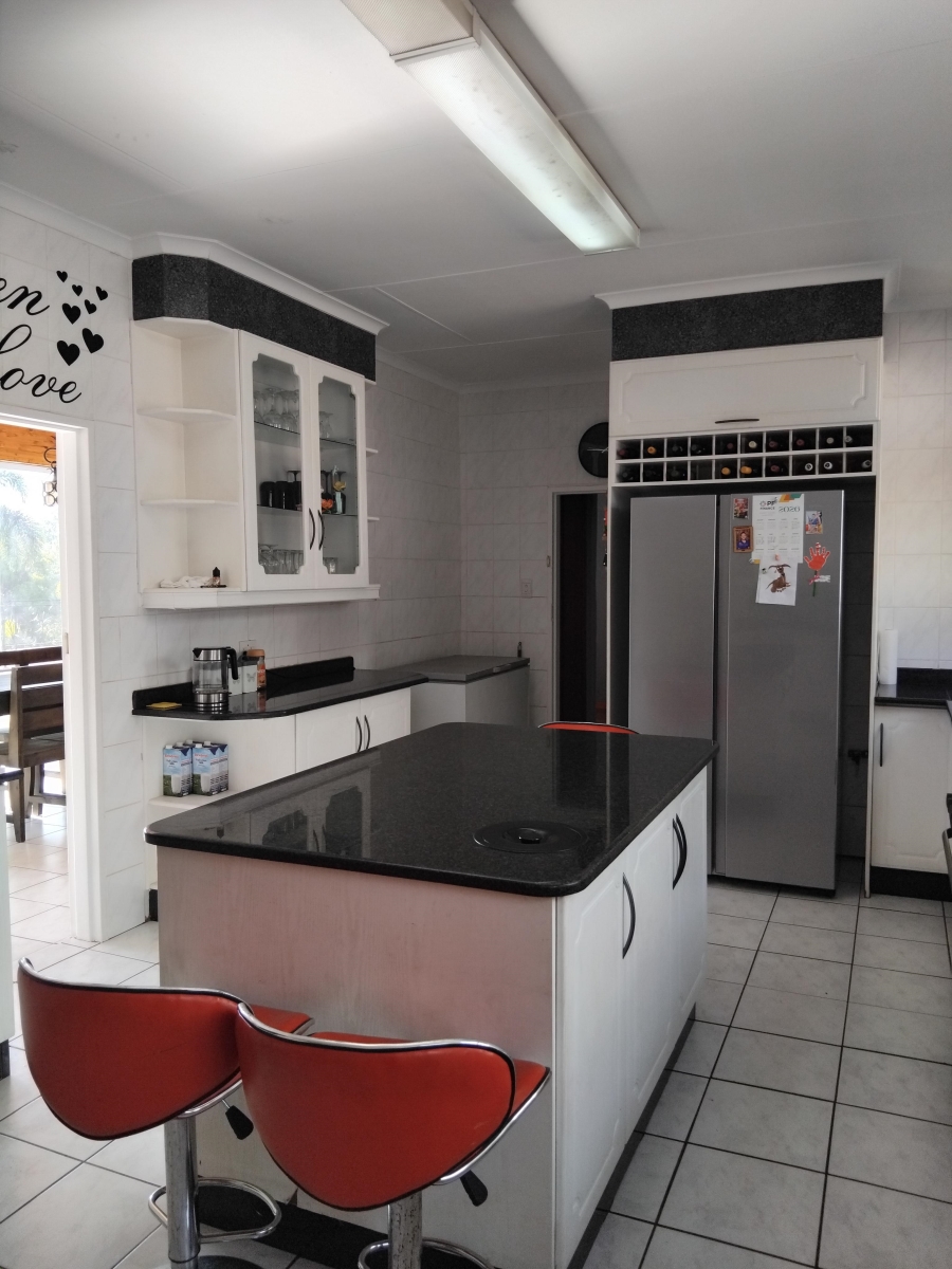 6 Bedroom Property for Sale in Barberton Mpumalanga