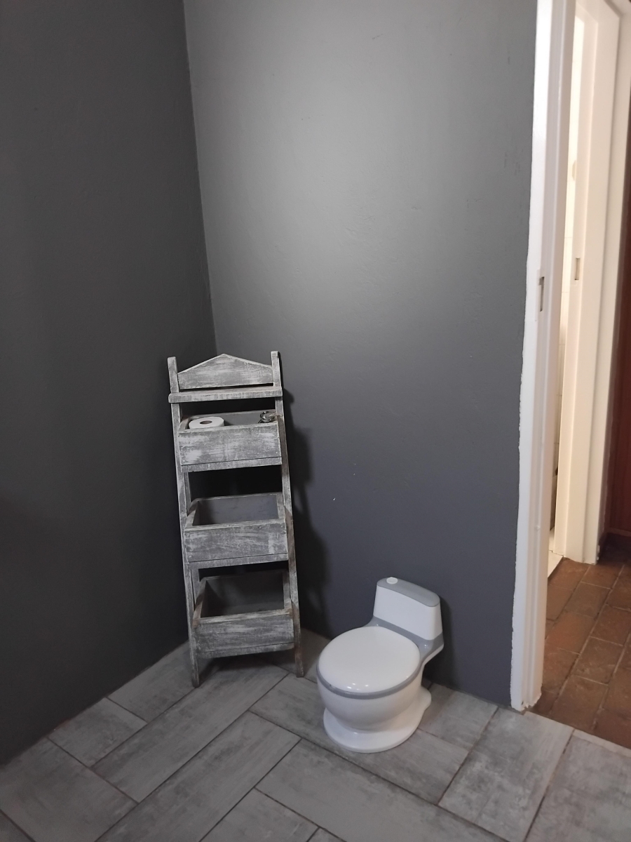 6 Bedroom Property for Sale in Barberton Mpumalanga