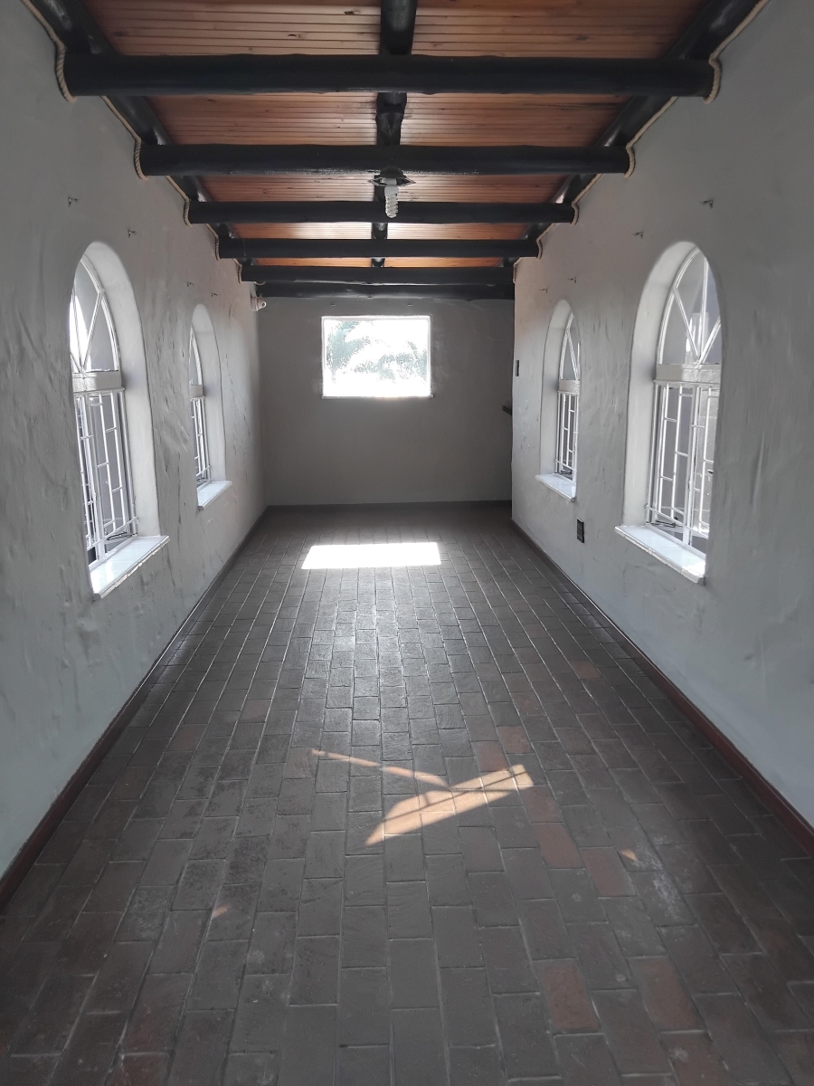 6 Bedroom Property for Sale in Barberton Mpumalanga