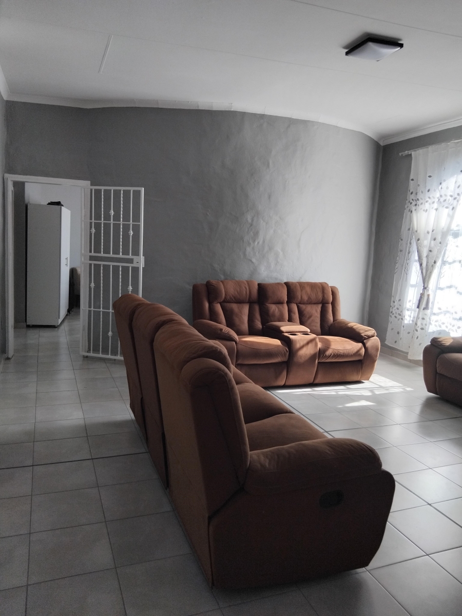 6 Bedroom Property for Sale in Barberton Mpumalanga