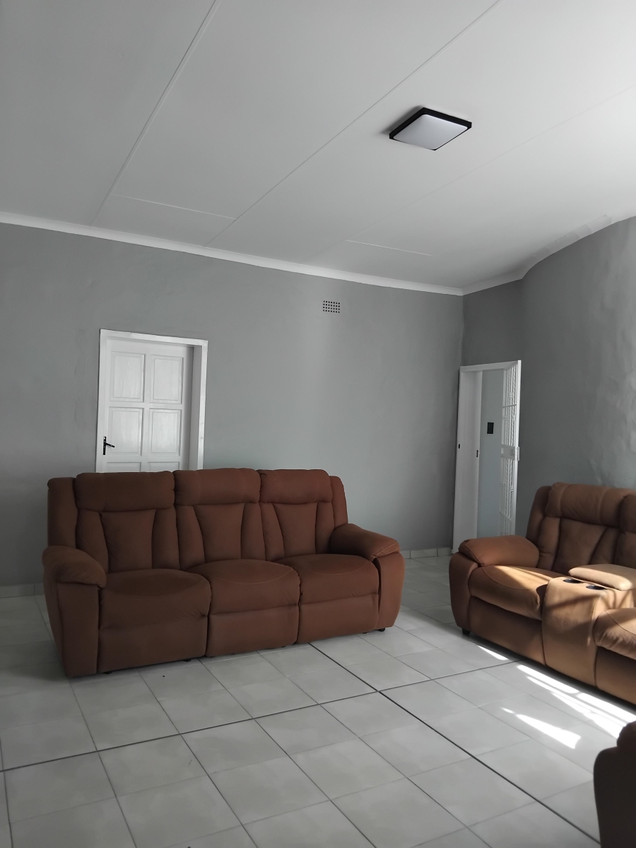 6 Bedroom Property for Sale in Barberton Mpumalanga