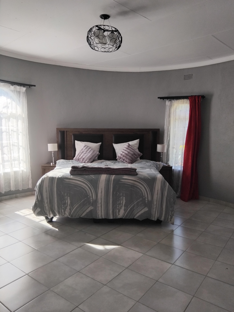 6 Bedroom Property for Sale in Barberton Mpumalanga