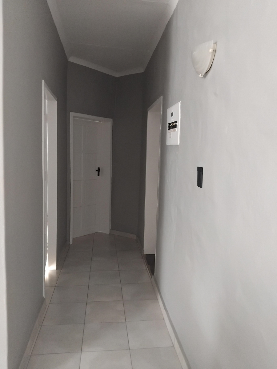 6 Bedroom Property for Sale in Barberton Mpumalanga