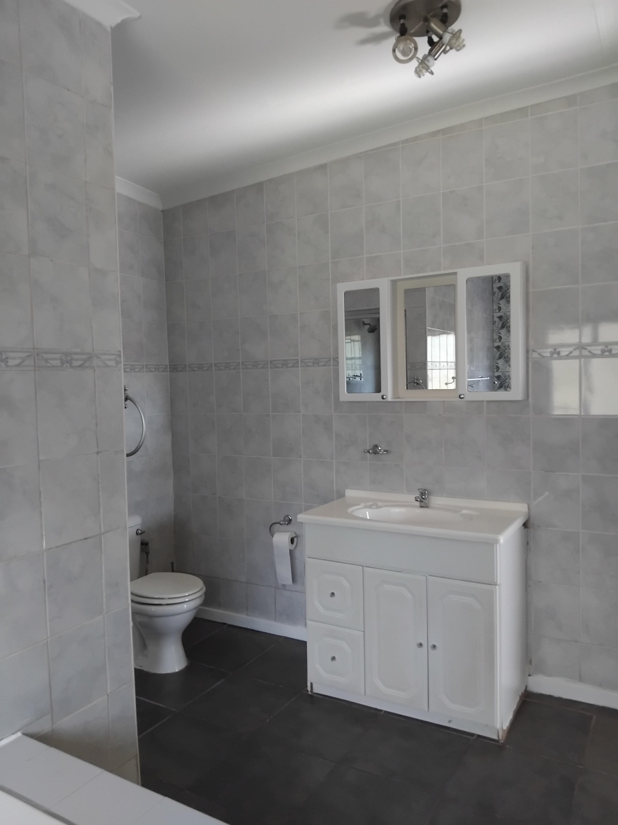 6 Bedroom Property for Sale in Barberton Mpumalanga