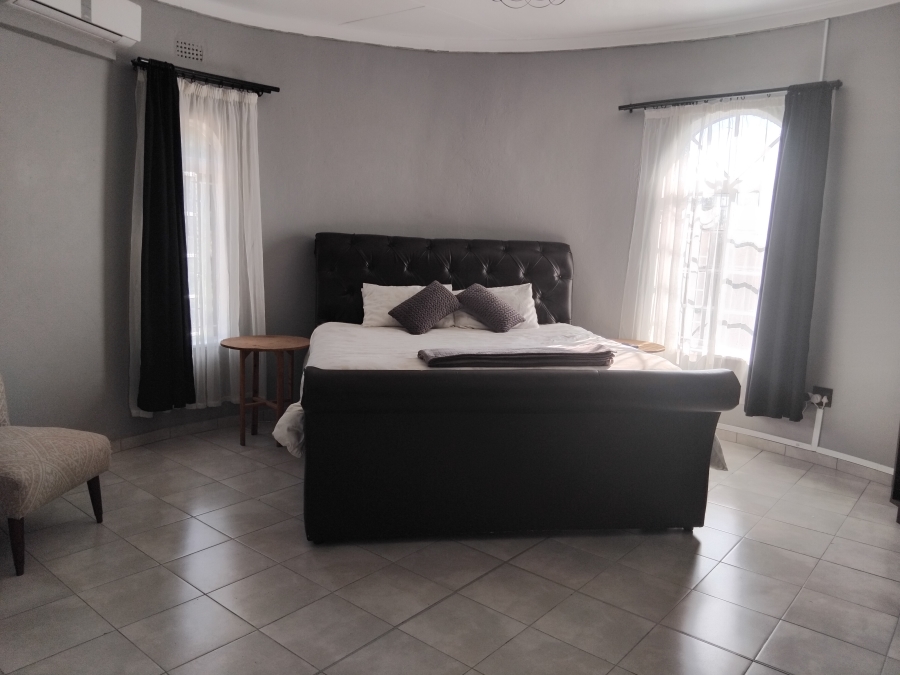 6 Bedroom Property for Sale in Barberton Mpumalanga