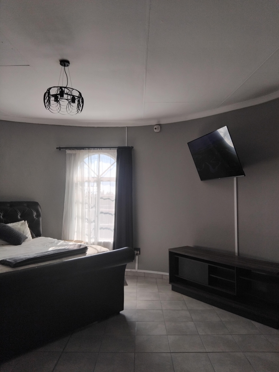 6 Bedroom Property for Sale in Barberton Mpumalanga