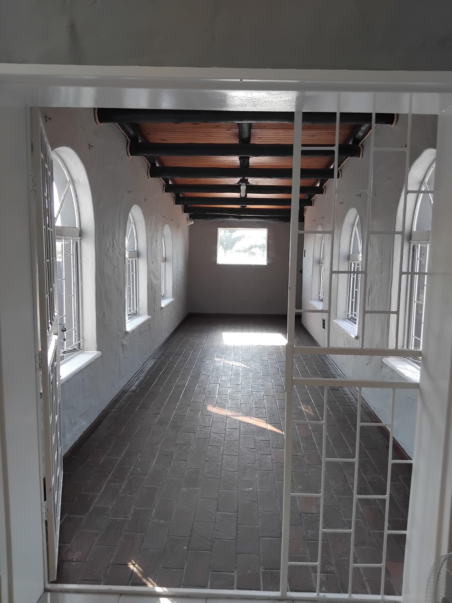 6 Bedroom Property for Sale in Barberton Mpumalanga