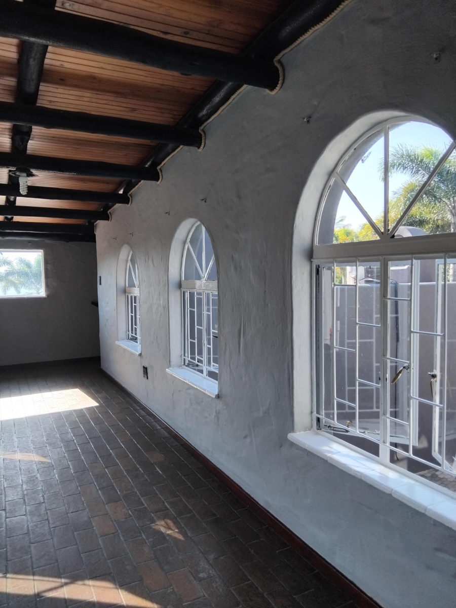 6 Bedroom Property for Sale in Barberton Mpumalanga