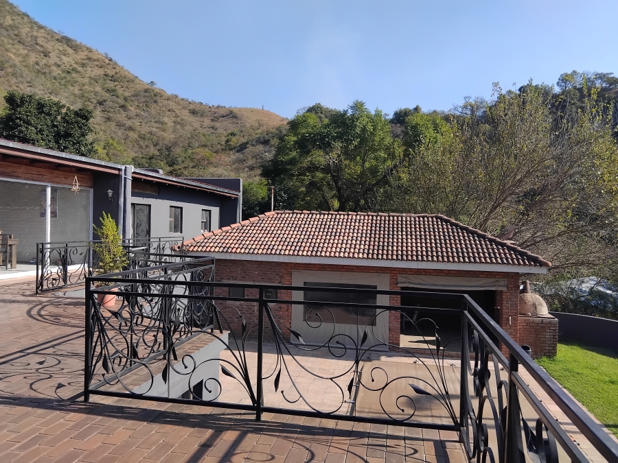 6 Bedroom Property for Sale in Barberton Mpumalanga