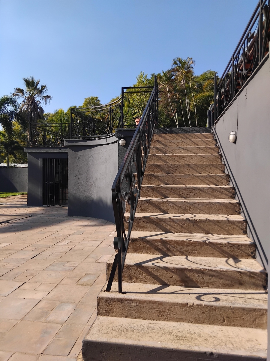 6 Bedroom Property for Sale in Barberton Mpumalanga