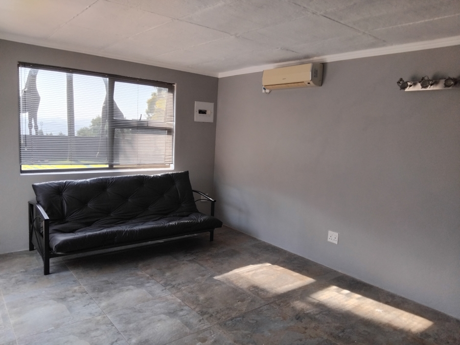 6 Bedroom Property for Sale in Barberton Mpumalanga