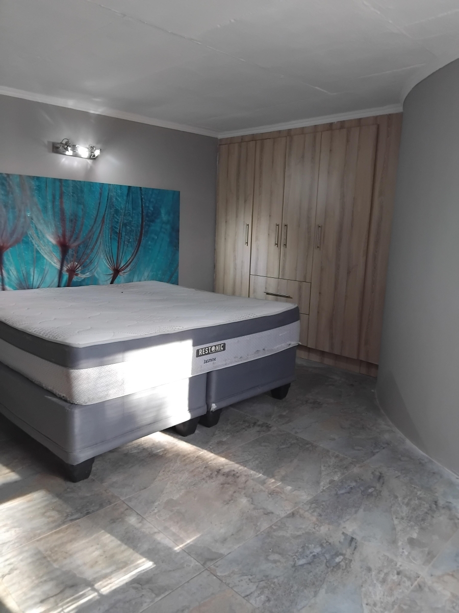 6 Bedroom Property for Sale in Barberton Mpumalanga