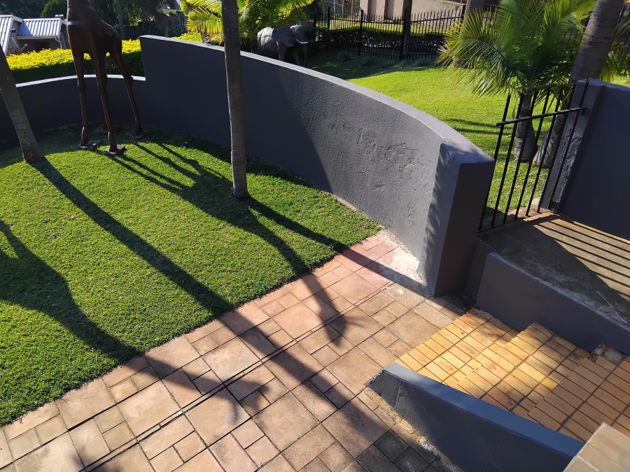 6 Bedroom Property for Sale in Barberton Mpumalanga