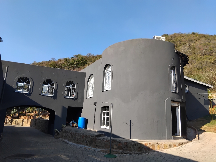 6 Bedroom Property for Sale in Barberton Mpumalanga