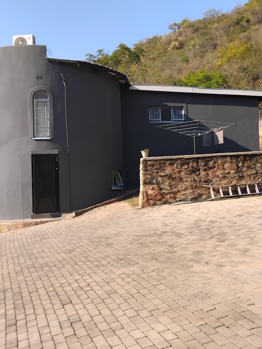 6 Bedroom Property for Sale in Barberton Mpumalanga
