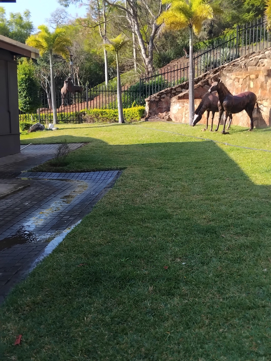 6 Bedroom Property for Sale in Barberton Mpumalanga