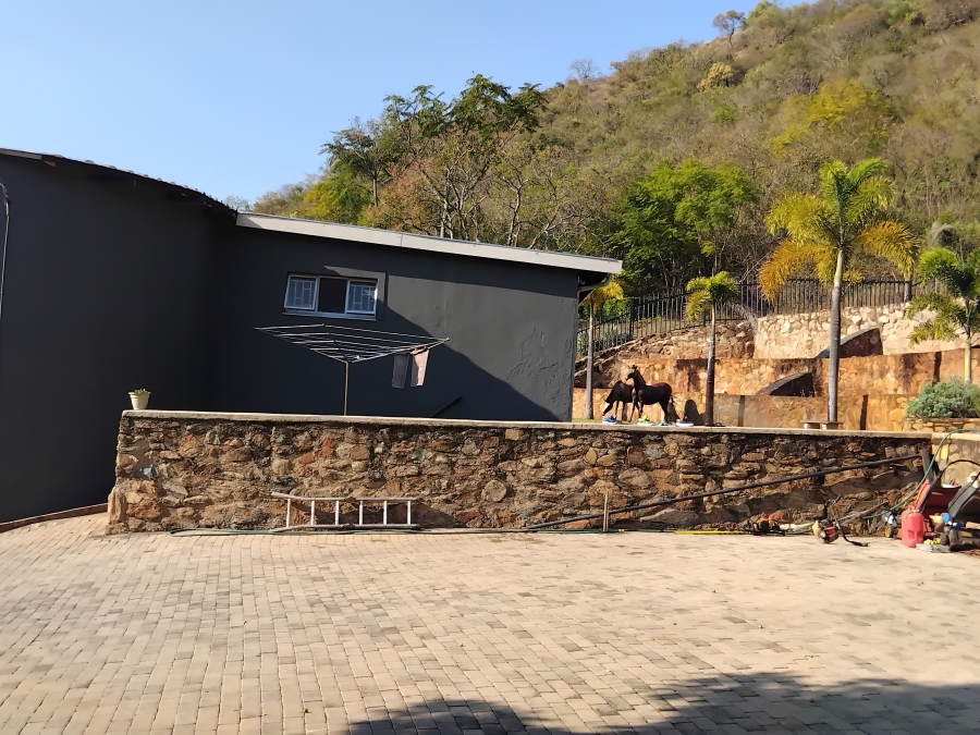 6 Bedroom Property for Sale in Barberton Mpumalanga