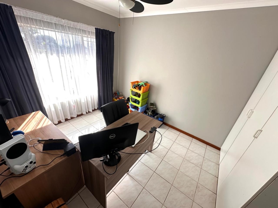 7 Bedroom Property for Sale in West Acres Mpumalanga