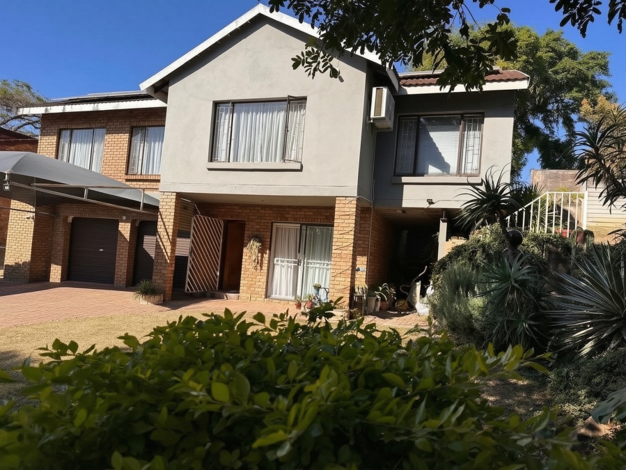 7 Bedroom Property for Sale in West Acres Mpumalanga