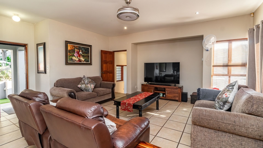 5 Bedroom Property for Sale in Sonheuwel Ext 1 Mpumalanga