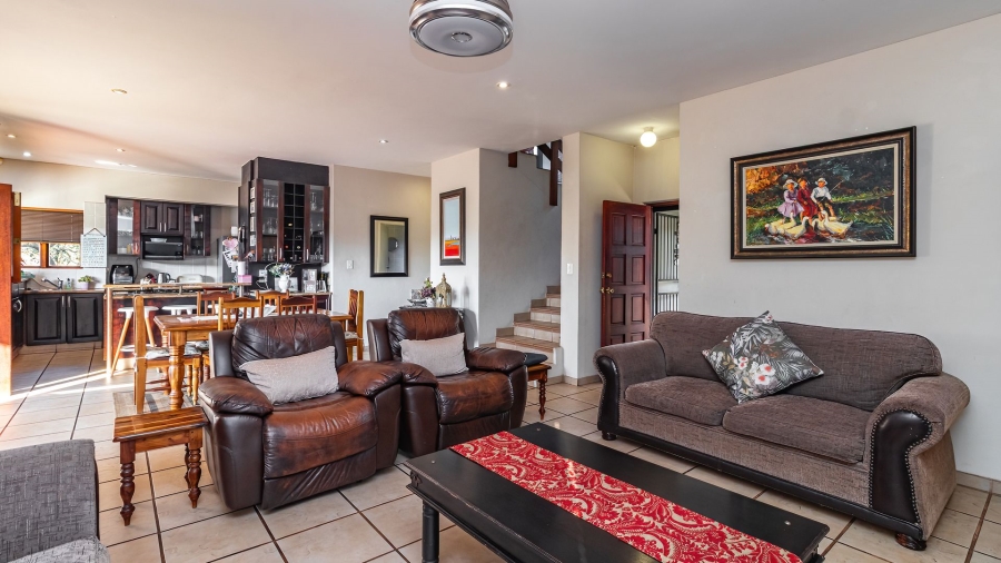 5 Bedroom Property for Sale in Sonheuwel Ext 1 Mpumalanga