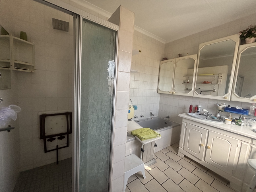 4 Bedroom Property for Sale in Ben Fleur Mpumalanga