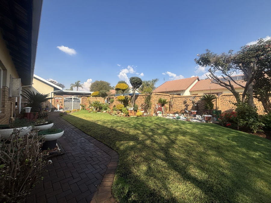 4 Bedroom Property for Sale in Ben Fleur Mpumalanga
