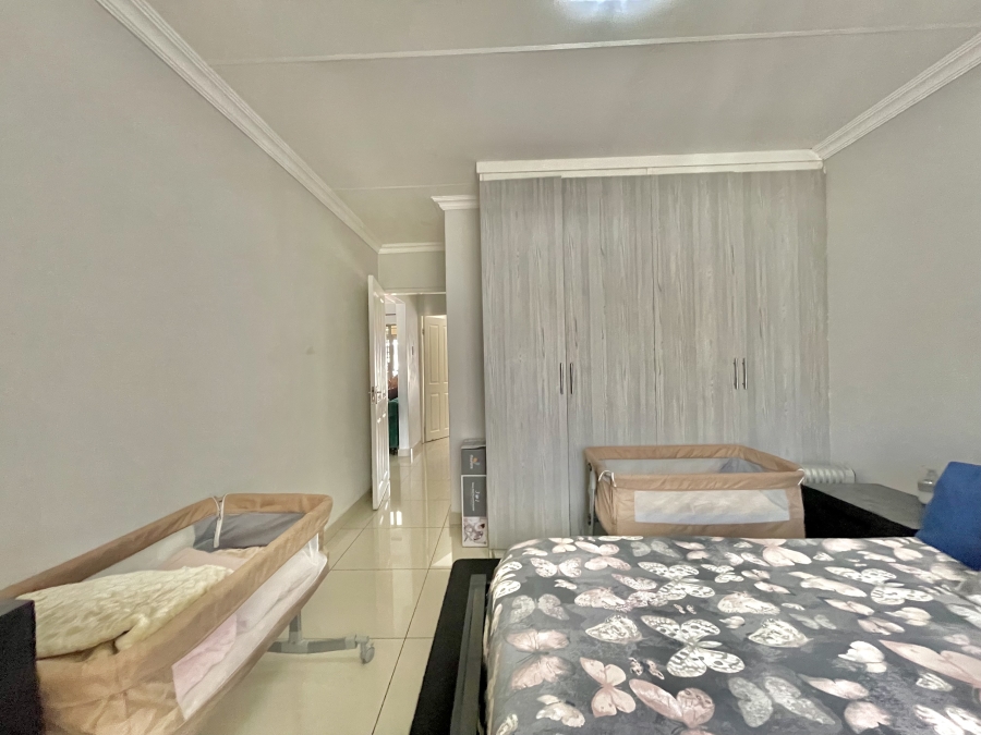 To Let 2 Bedroom Property for Rent in Cosmosrand Mpumalanga