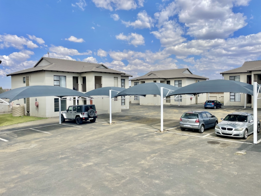 To Let 2 Bedroom Property for Rent in Cosmosrand Mpumalanga