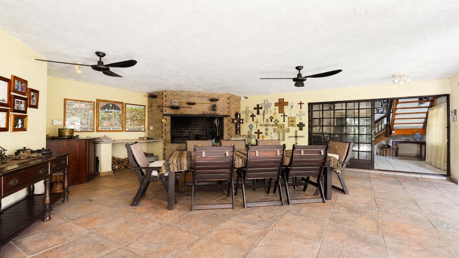 5 Bedroom Property for Sale in Marloth Park Mpumalanga