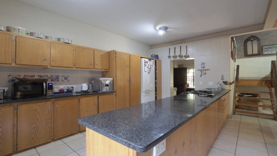 5 Bedroom Property for Sale in Marloth Park Mpumalanga