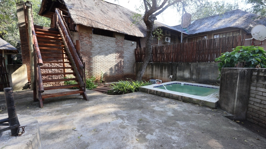 5 Bedroom Property for Sale in Marloth Park Mpumalanga
