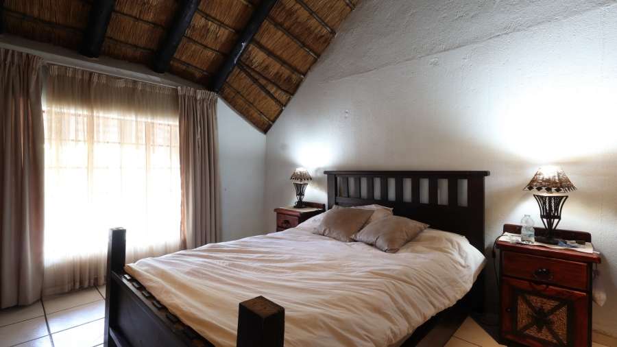 5 Bedroom Property for Sale in Marloth Park Mpumalanga