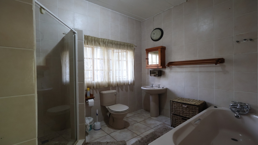 5 Bedroom Property for Sale in Marloth Park Mpumalanga