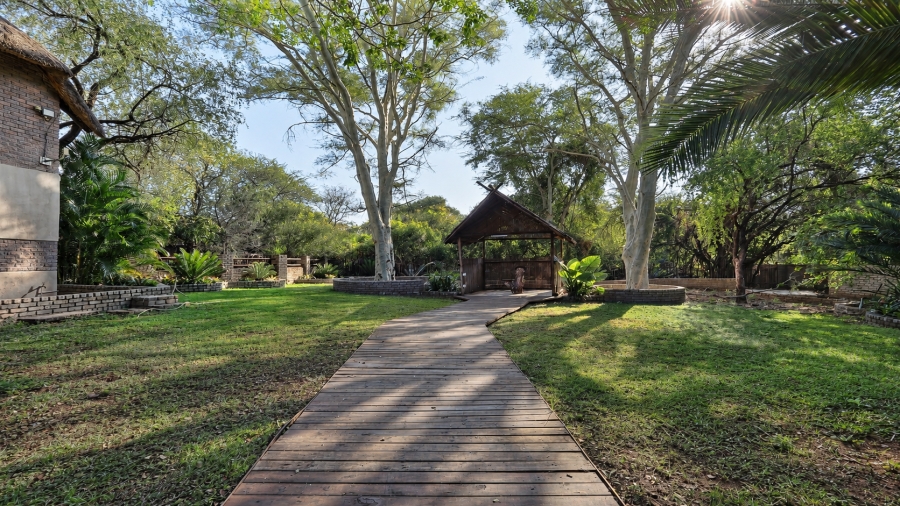 5 Bedroom Property for Sale in Marloth Park Mpumalanga