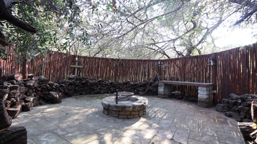 5 Bedroom Property for Sale in Marloth Park Mpumalanga