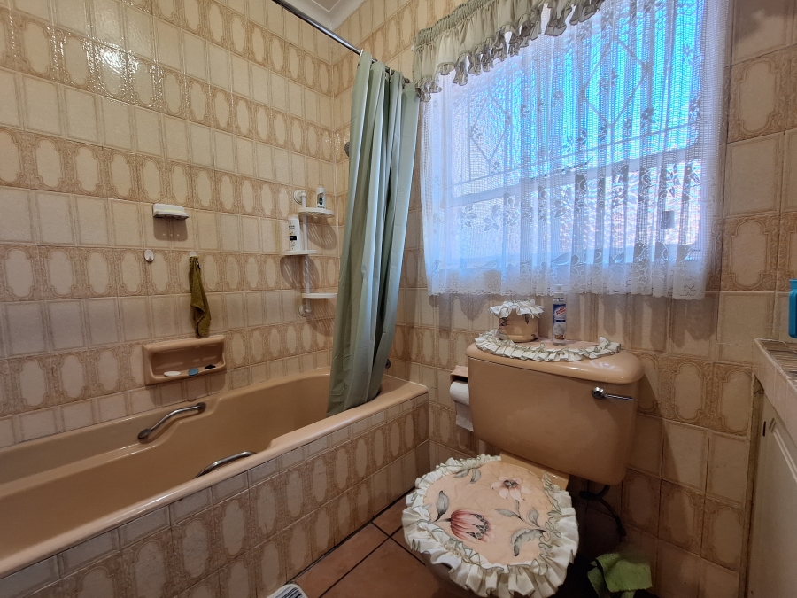 3 Bedroom Property for Sale in Volksrust Mpumalanga
